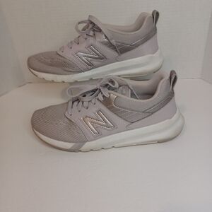 New Balance Womens‎ Shoes Size 7.5 Beaya Slip On Athletic Mauve Color